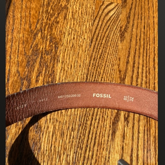 FOSSIL Women’s Leather Belt - Picture 9 of 10